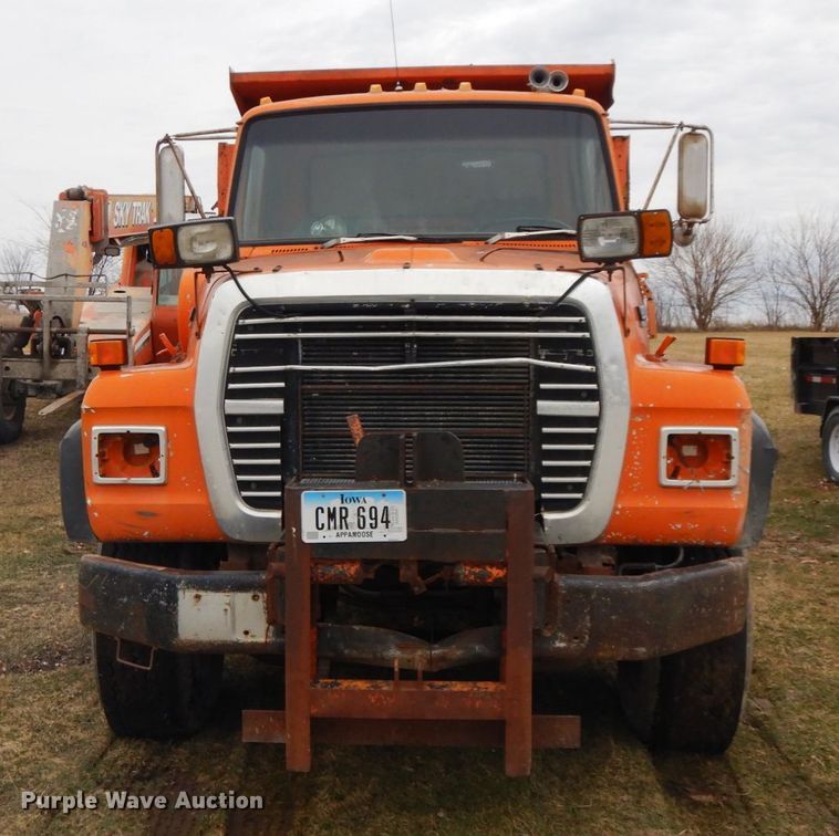 image for item IX9350 1988 Ford L8000  dump truck