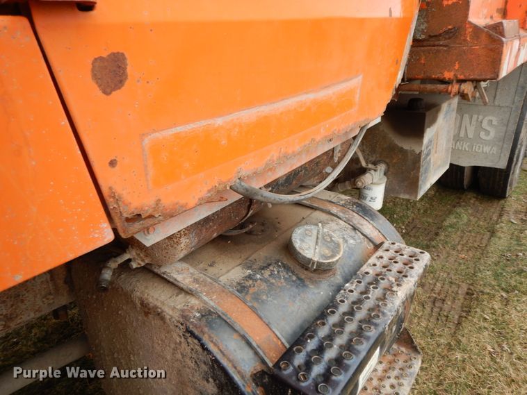 image for item IX9350 1988 Ford L8000  dump truck