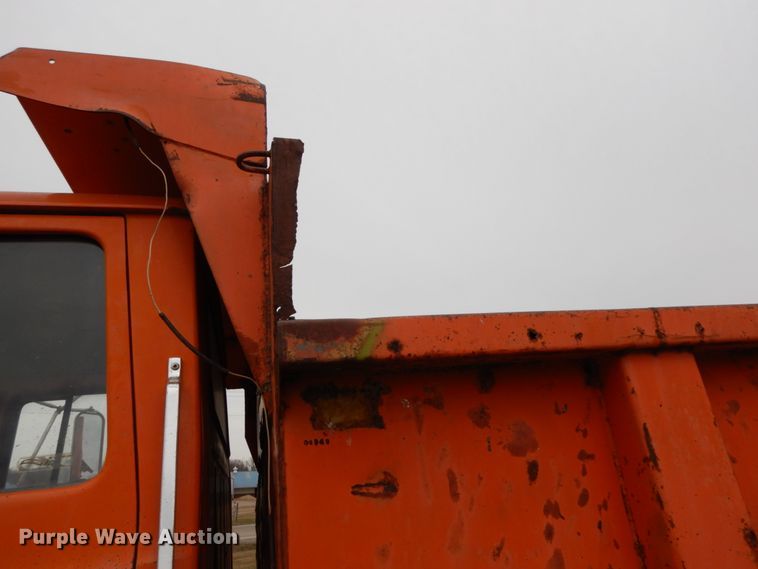 image for item IX9350 1988 Ford L8000  dump truck