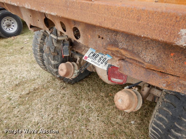 image for item IX9350 1988 Ford L8000  dump truck