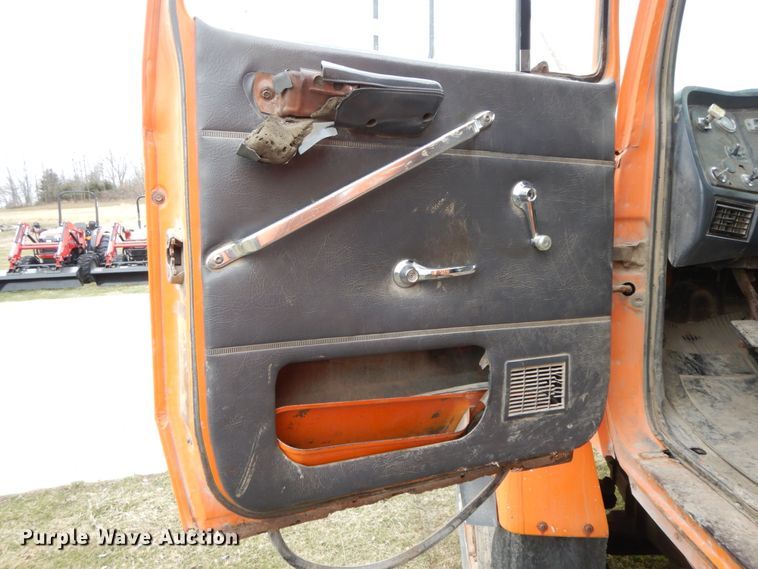 image for item IX9350 1988 Ford L8000  dump truck