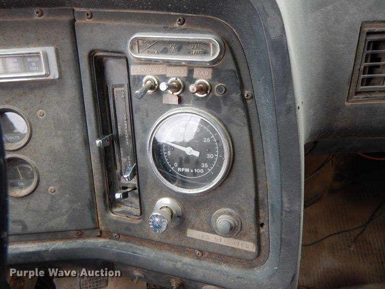 image for item IX9350 1988 Ford L8000  dump truck