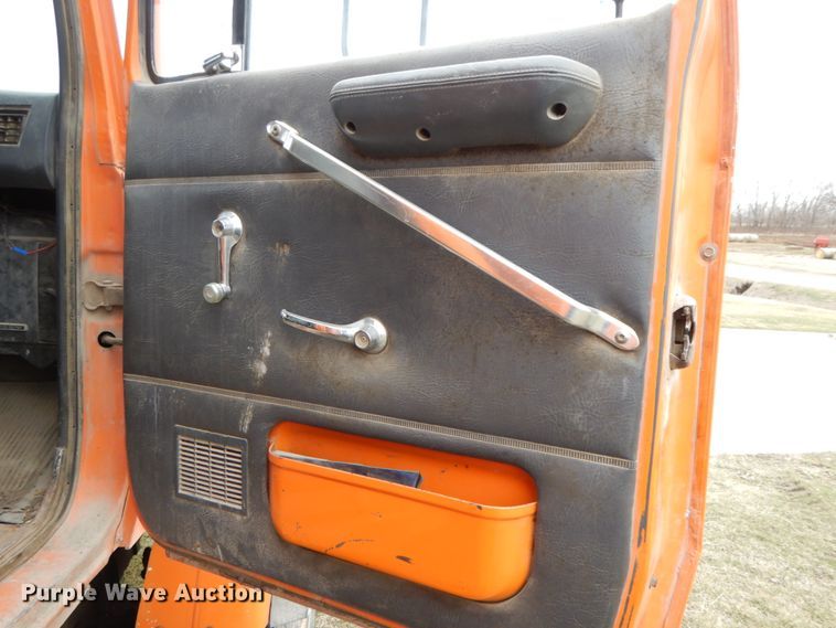 image for item IX9350 1988 Ford L8000  dump truck