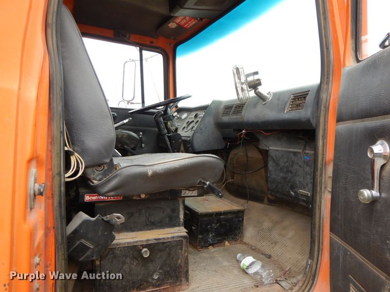 image for item IX9350 1988 Ford L8000  dump truck