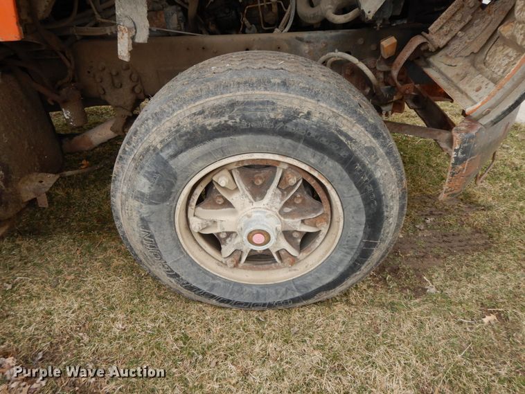 image for item IX9350 1988 Ford L8000  dump truck