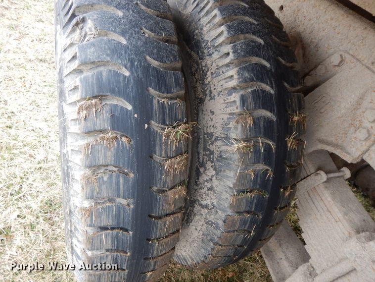 image for item IX9350 1988 Ford L8000  dump truck