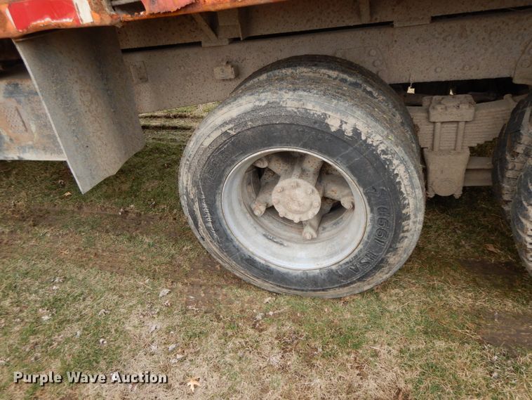 image for item IX9350 1988 Ford L8000  dump truck