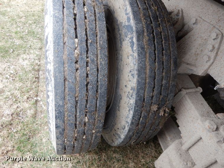 image for item IX9350 1988 Ford L8000  dump truck