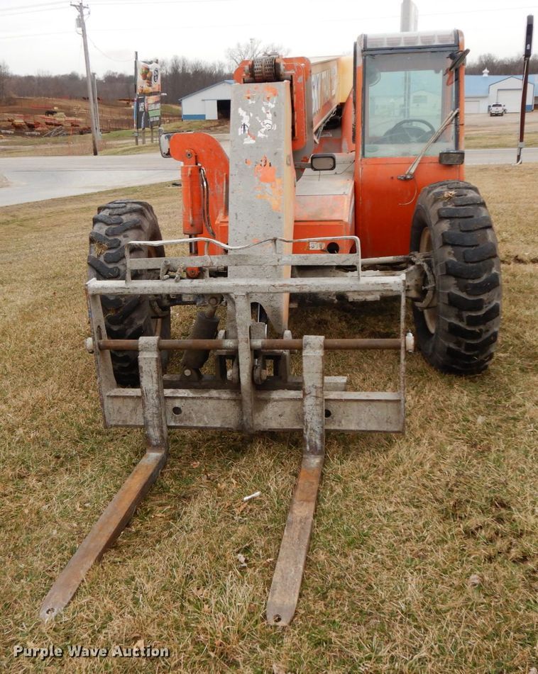 image for item IX9351 2004 Sky Trak 8042  telehandler