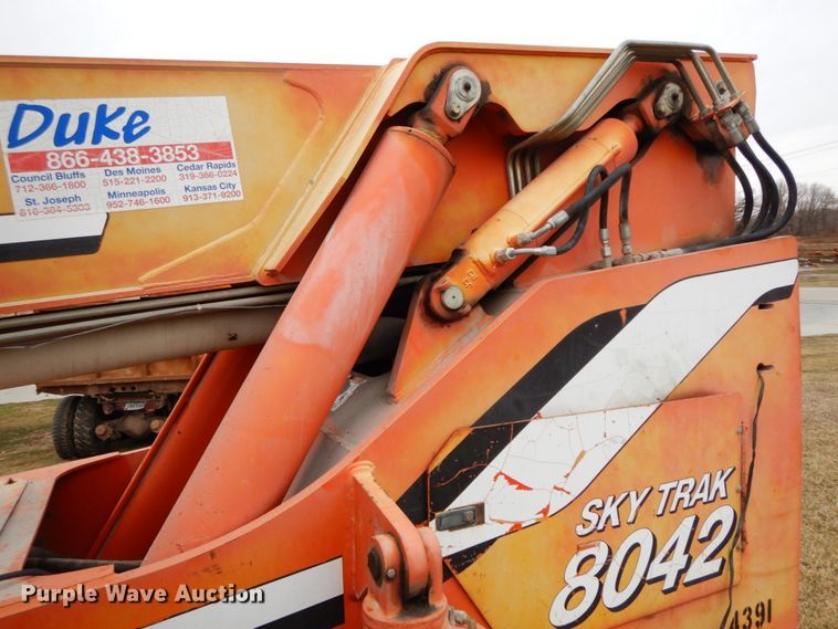 image for item IX9351 2004 Sky Trak 8042  telehandler