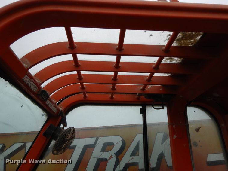 image for item IX9351 2004 Sky Trak 8042  telehandler
