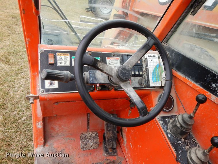 image for item IX9351 2004 Sky Trak 8042  telehandler