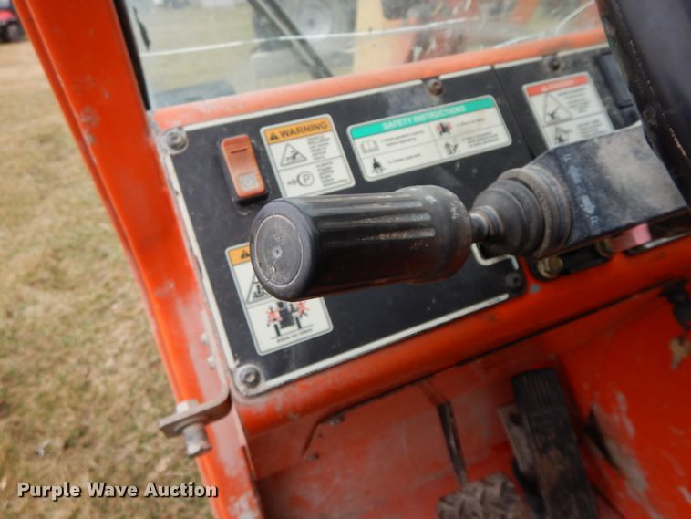 image for item IX9351 2004 Sky Trak 8042  telehandler