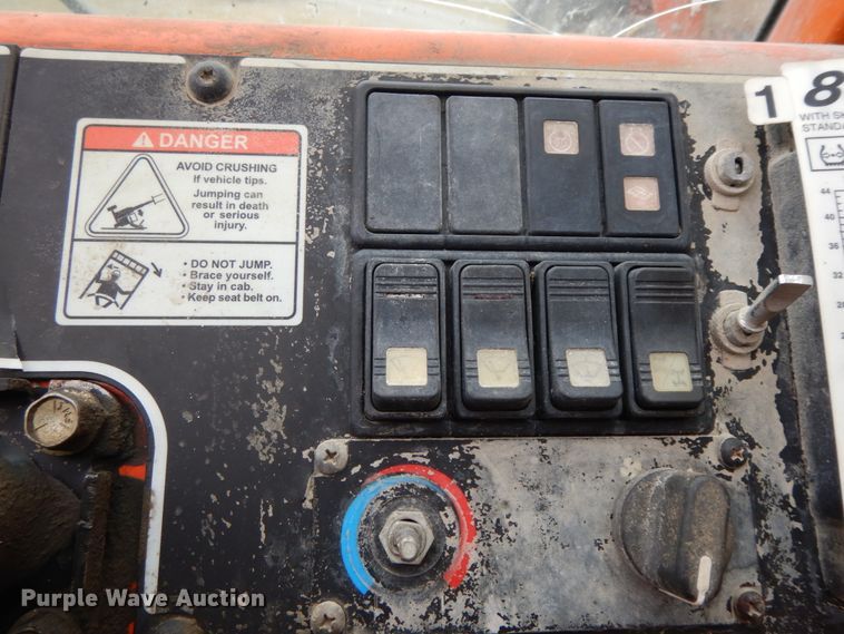 image for item IX9351 2004 Sky Trak 8042  telehandler