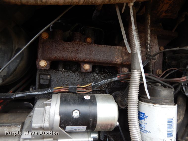 image for item IX9351 2004 Sky Trak 8042  telehandler