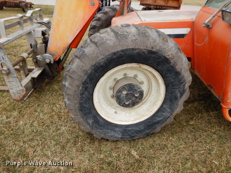 image for item IX9351 2004 Sky Trak 8042  telehandler