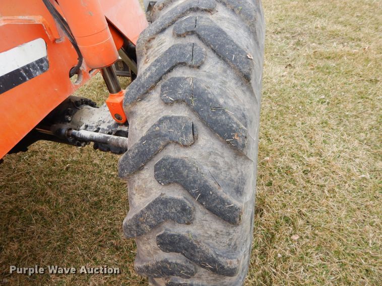 image for item IX9351 2004 Sky Trak 8042  telehandler