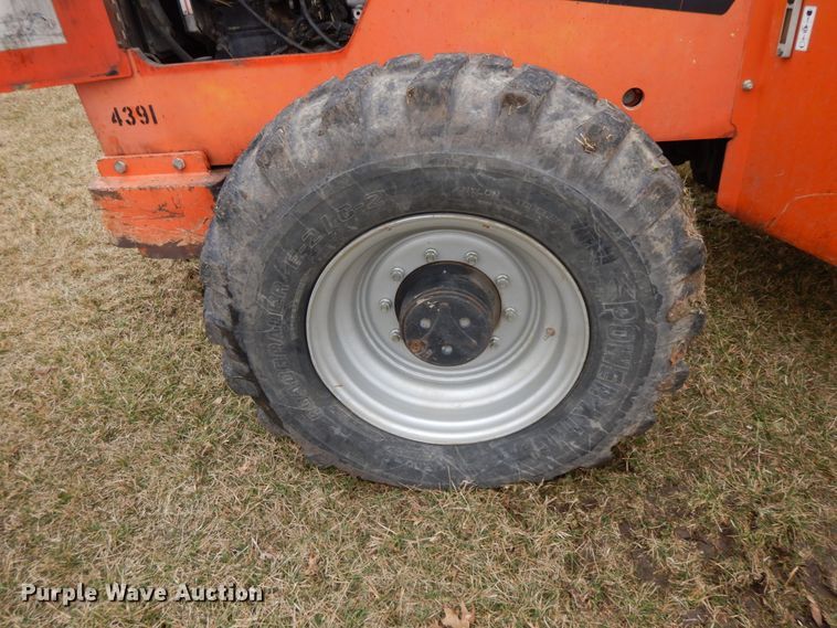 image for item IX9351 2004 Sky Trak 8042  telehandler