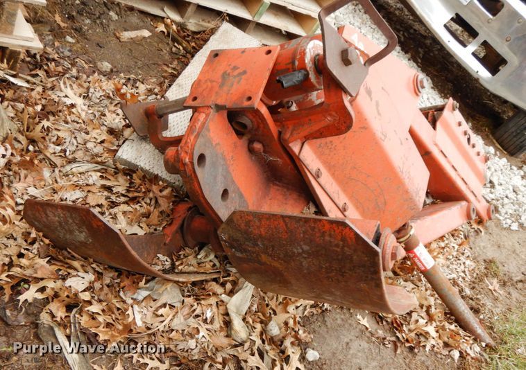 image for item IX9353 1987 Ditch Witch 7510  trencher