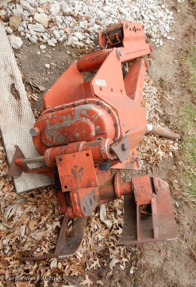 image for item IX9353 1987 Ditch Witch 7510  trencher