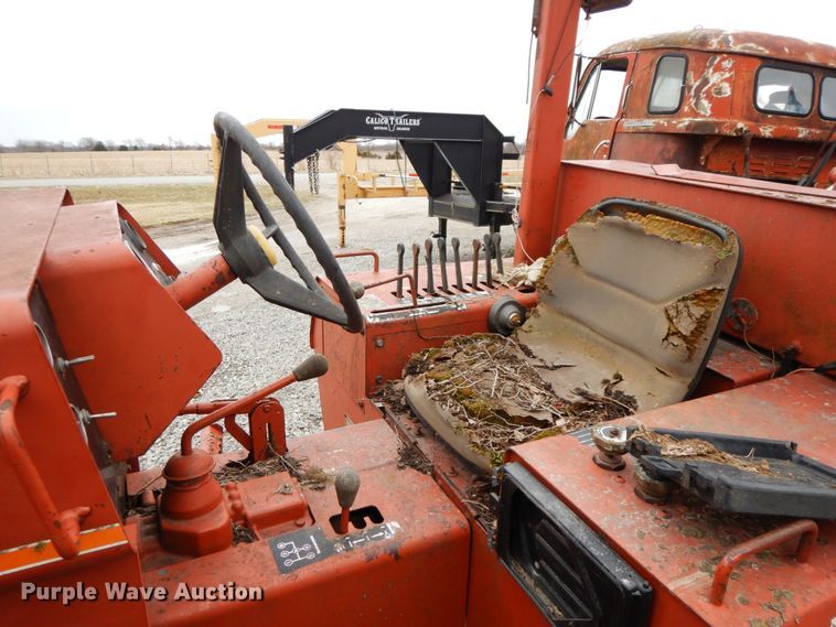 image for item IX9353 1987 Ditch Witch 7510  trencher