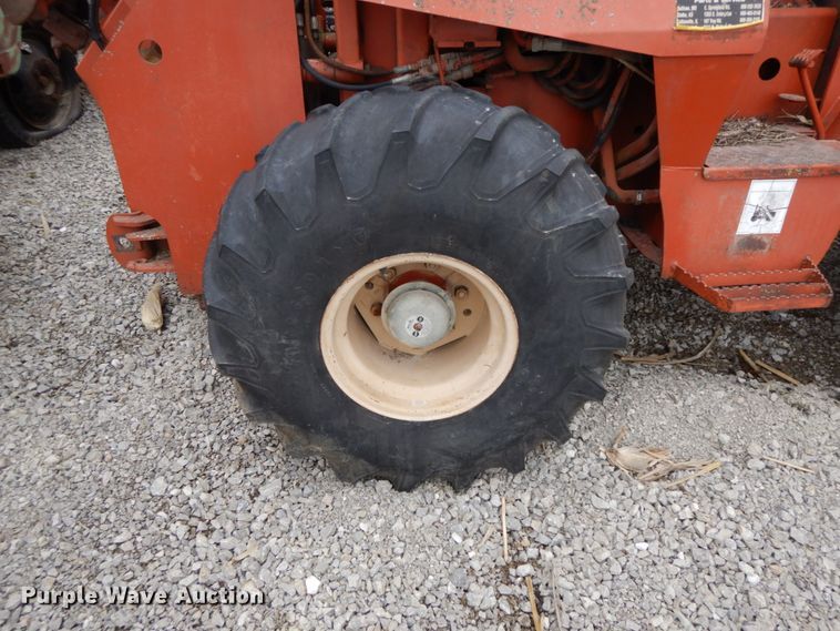 image for item IX9353 1987 Ditch Witch 7510  trencher