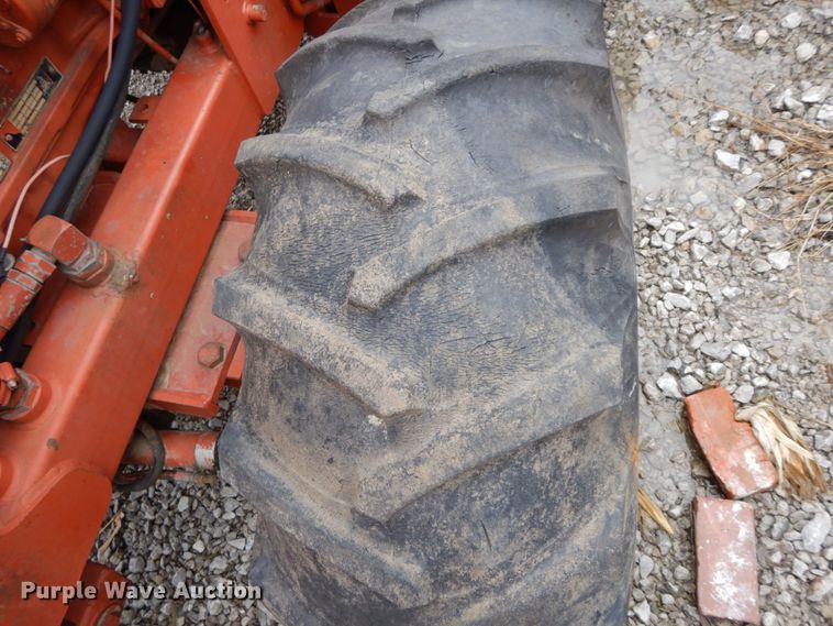 image for item IX9353 1987 Ditch Witch 7510  trencher