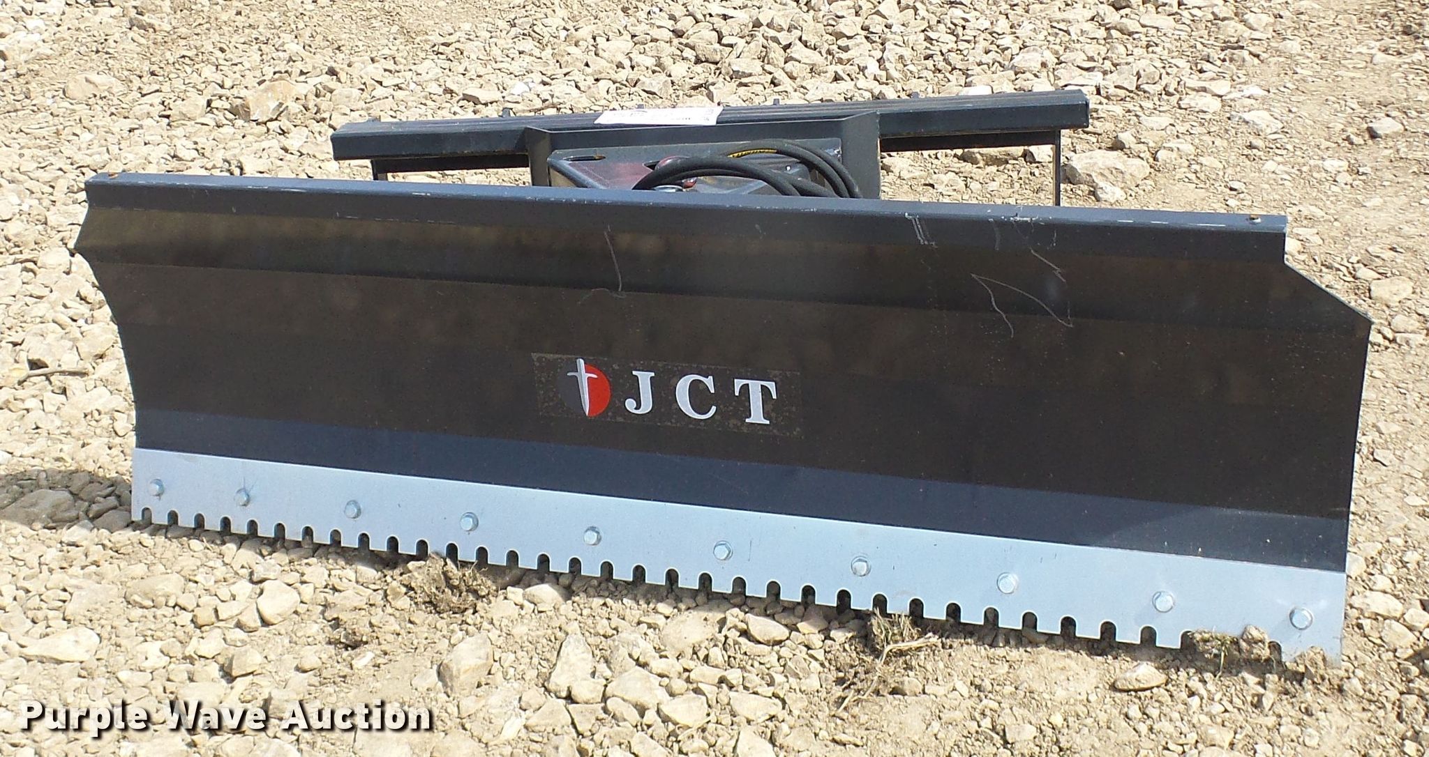 JCT 72"W skid steer dozer blade in Tebbetts, MO Item DL0845 sold