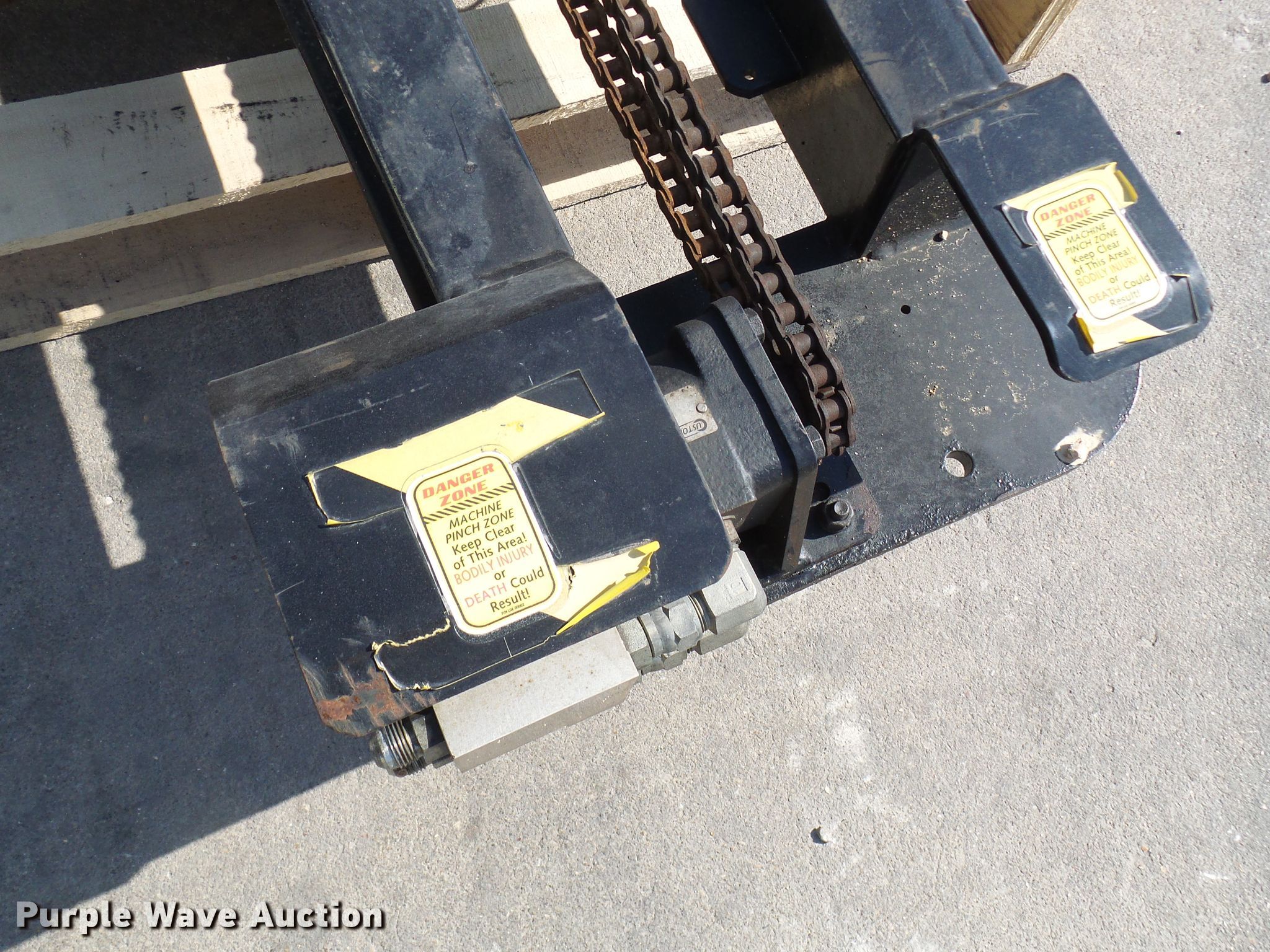 2013 Cardinal Mule 524 shed mover in Eldon, MO | Item DL0888 sold