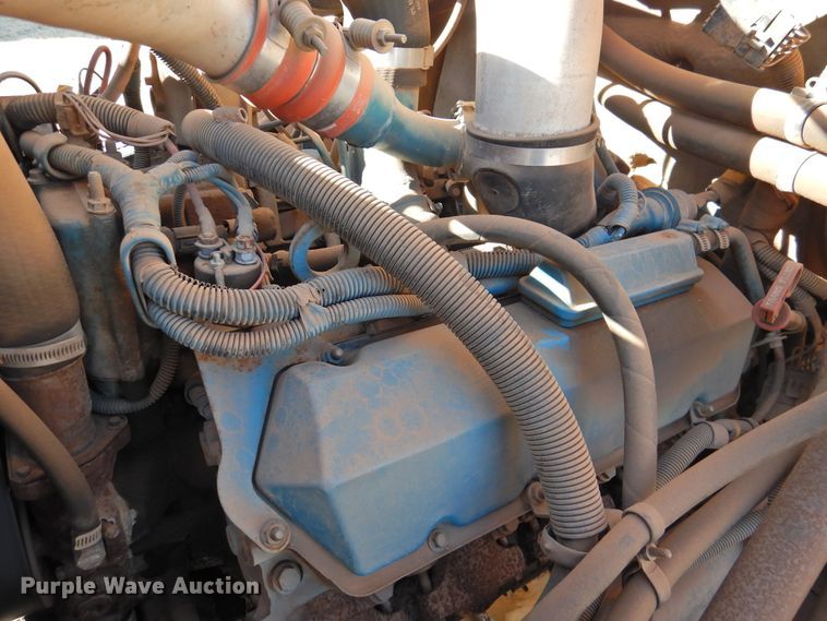 image for item DG1589 1995 International 3800  school bus