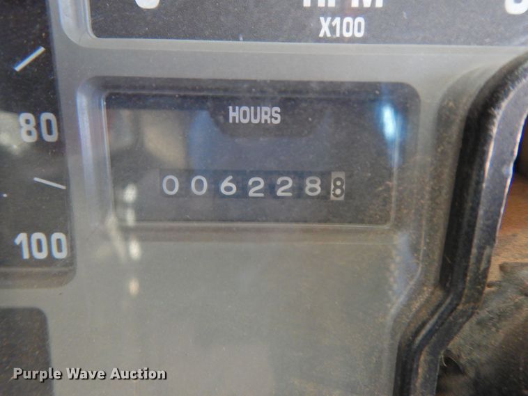 image for item DG1589 1995 International 3800  school bus