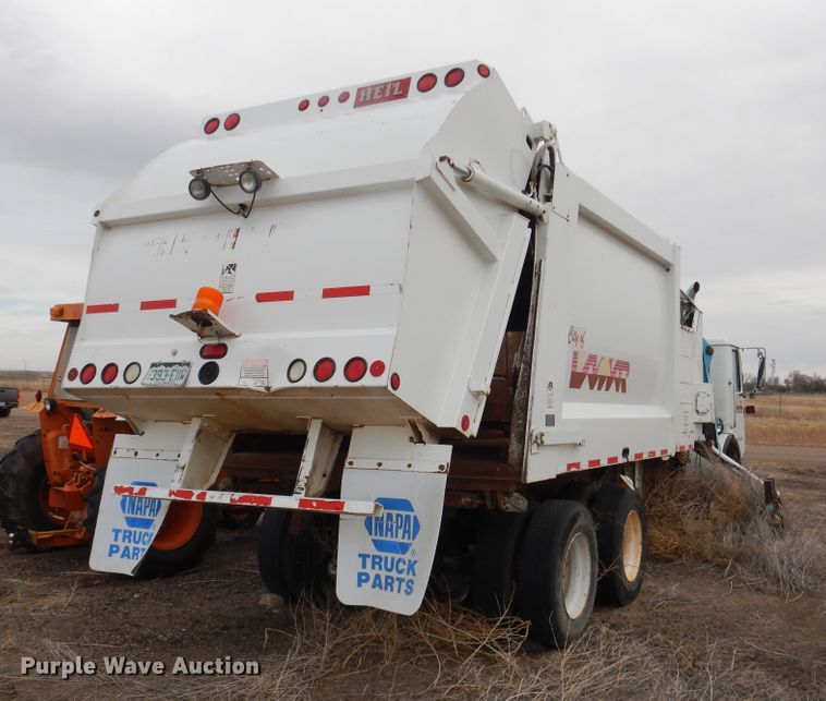 image for item DG8495 2005 Autocar WX  refuse truck