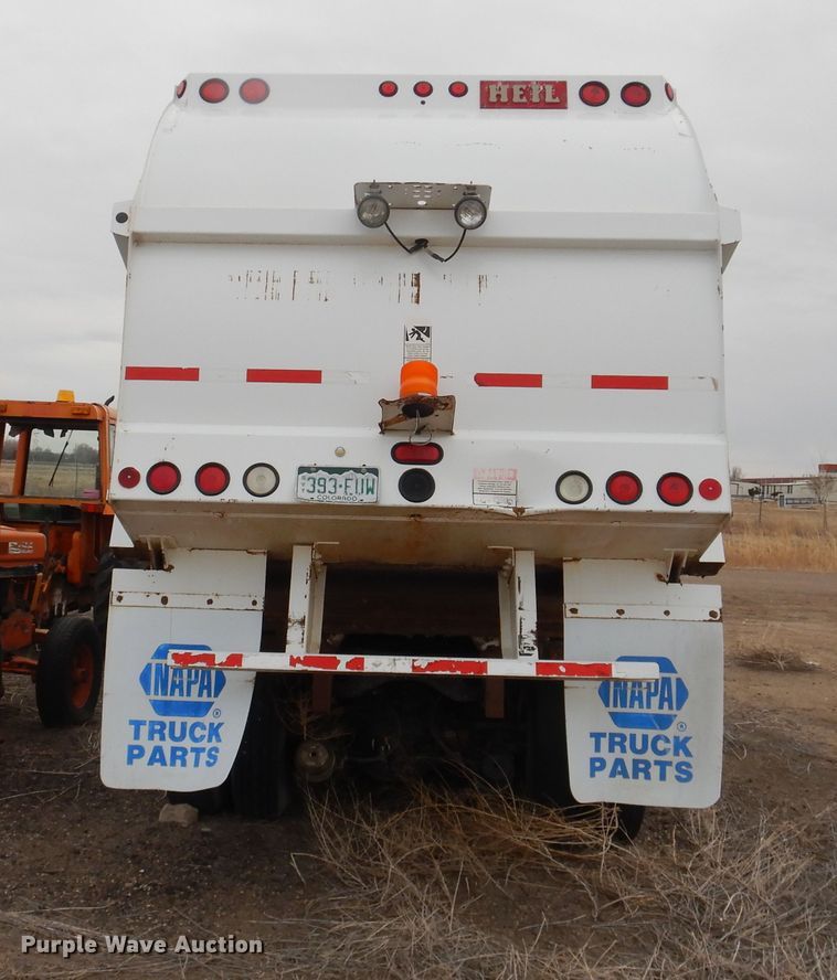 image for item DG8495 2005 Autocar WX  refuse truck