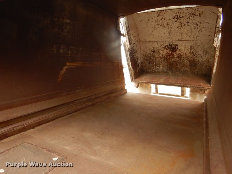 image for item DG8495 2005 Autocar WX  refuse truck