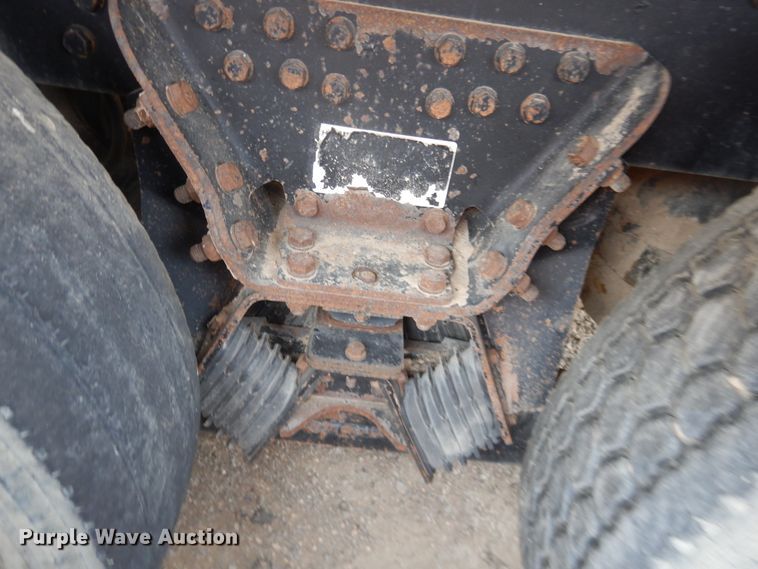 image for item DG8495 2005 Autocar WX  refuse truck