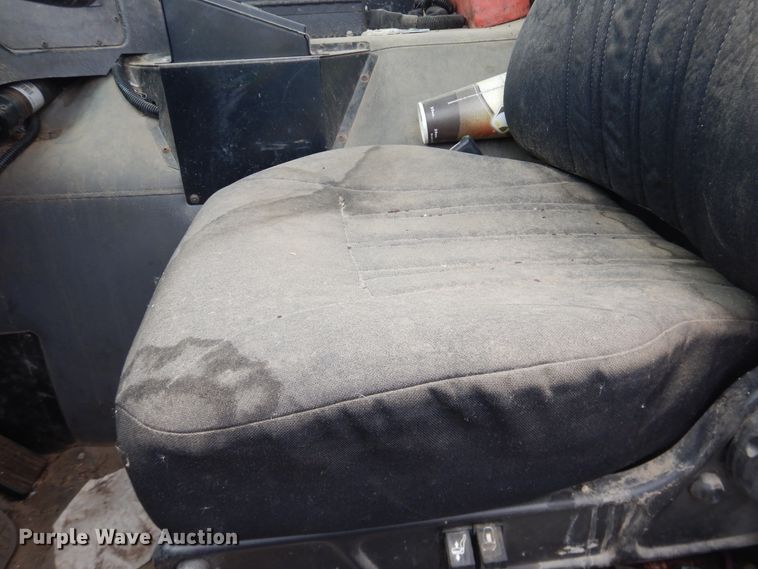 image for item DG8495 2005 Autocar WX  refuse truck