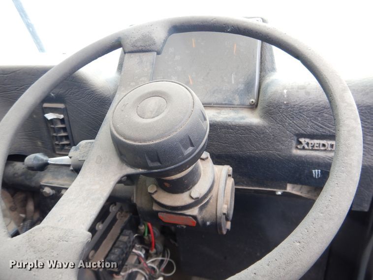 image for item DG8495 2005 Autocar WX  refuse truck