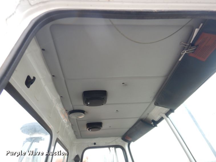 image for item DG8495 2005 Autocar WX  refuse truck