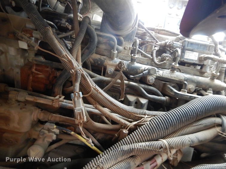 image for item DG8495 2005 Autocar WX  refuse truck