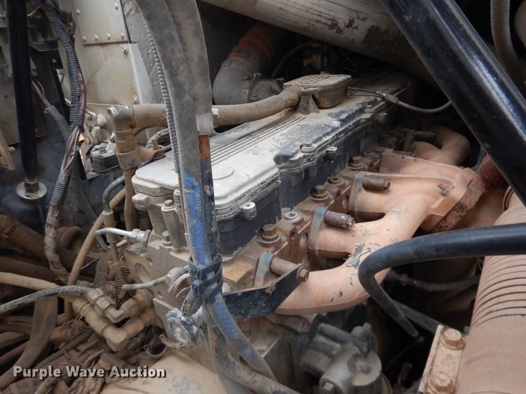 image for item DG8495 2005 Autocar WX  refuse truck