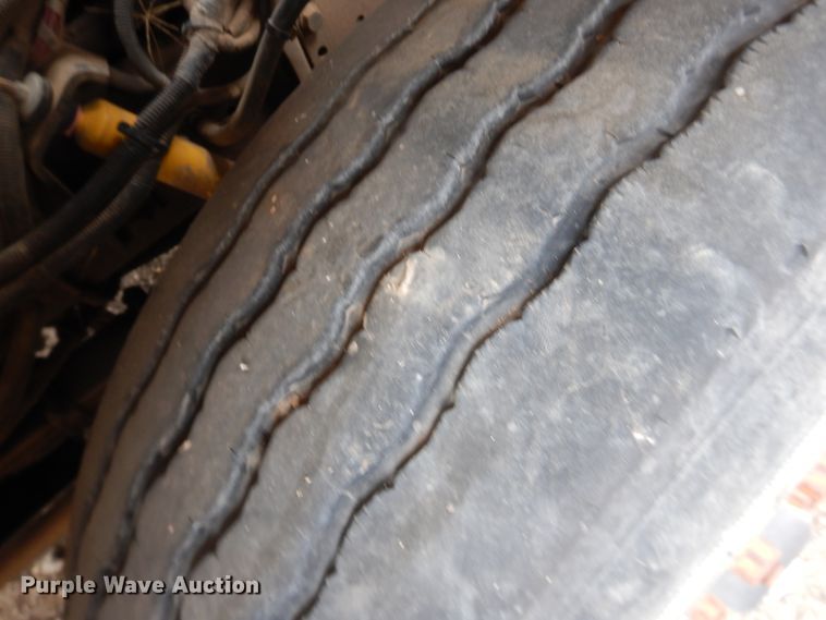 image for item DG8495 2005 Autocar WX  refuse truck