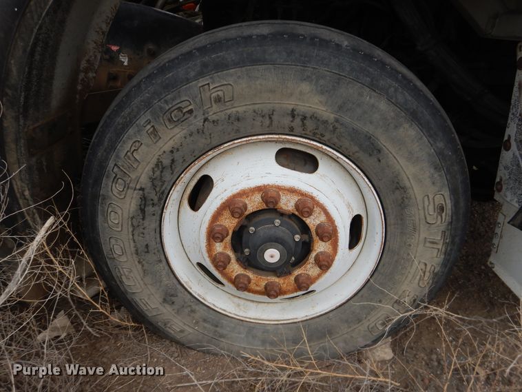 image for item DG8495 2005 Autocar WX  refuse truck