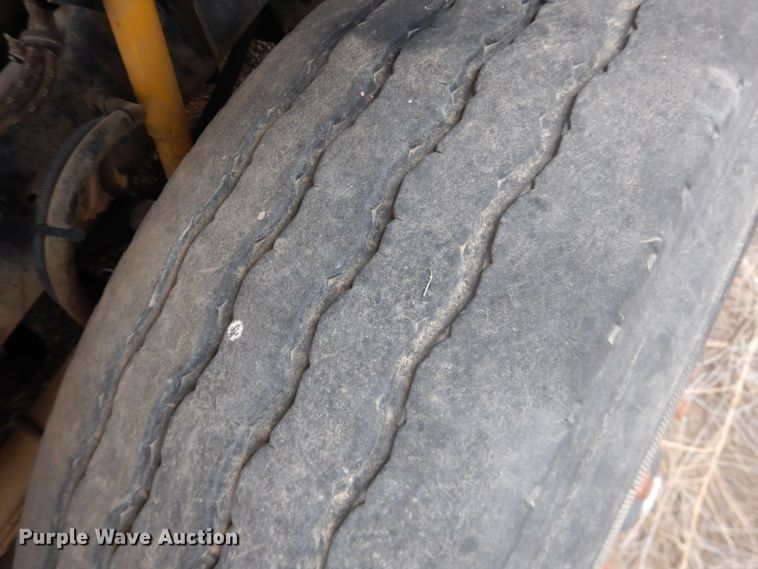 image for item DG8495 2005 Autocar WX  refuse truck