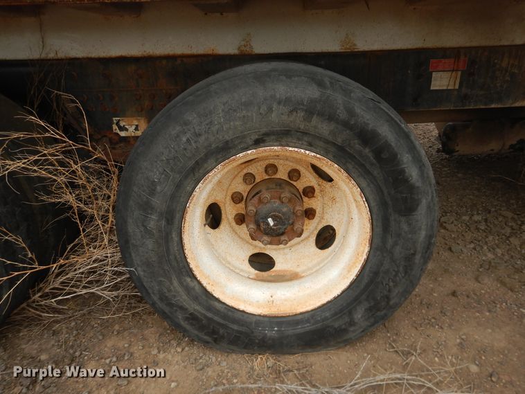 image for item DG8495 2005 Autocar WX  refuse truck