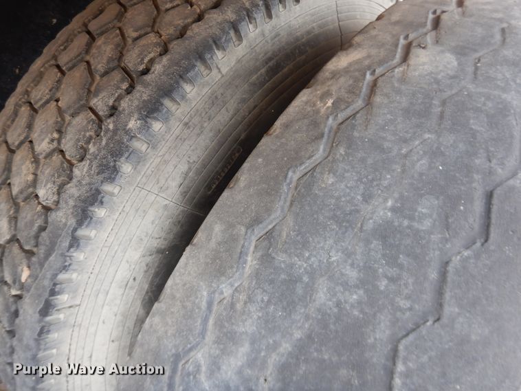 image for item DG8495 2005 Autocar WX  refuse truck