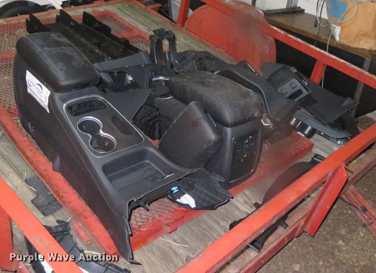 image for item DH0731 Dodge Durango parts