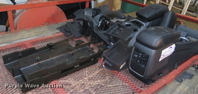 image for item DH0731 Dodge Durango parts