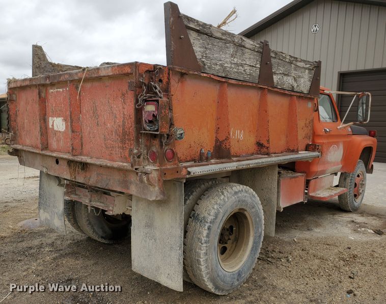 image for item DI4751 1976 Ford F700  dump truck