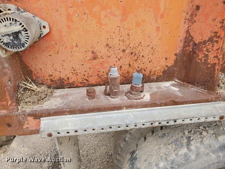 image for item DI4751 1976 Ford F700  dump truck