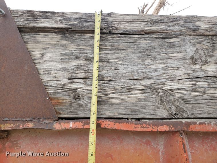 image for item DI4751 1976 Ford F700  dump truck